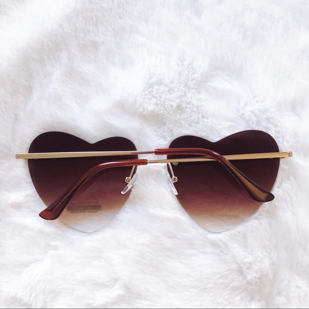 Miley Light Brown Gradient Heart Sunglasses - Picture 11 of 11